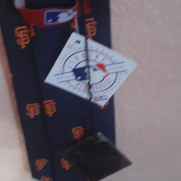 NWT SFO Giants Tie - Picture 9 of 11